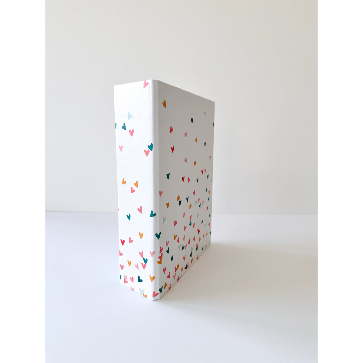 Chipboard album 4x8 Wide Spine Hearts All Over