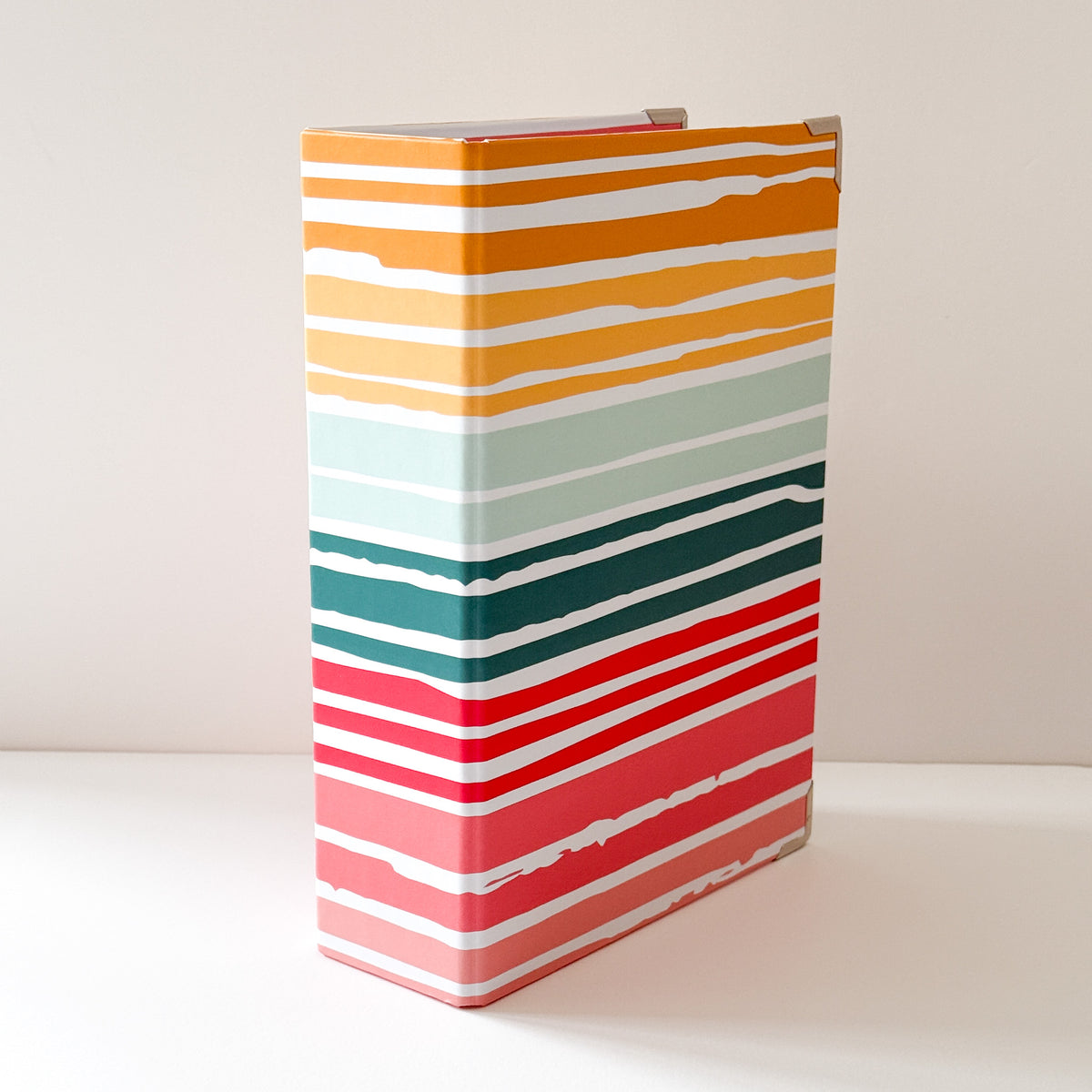 Chipboard album 4x8 Wide Spine Rainbow Stripes