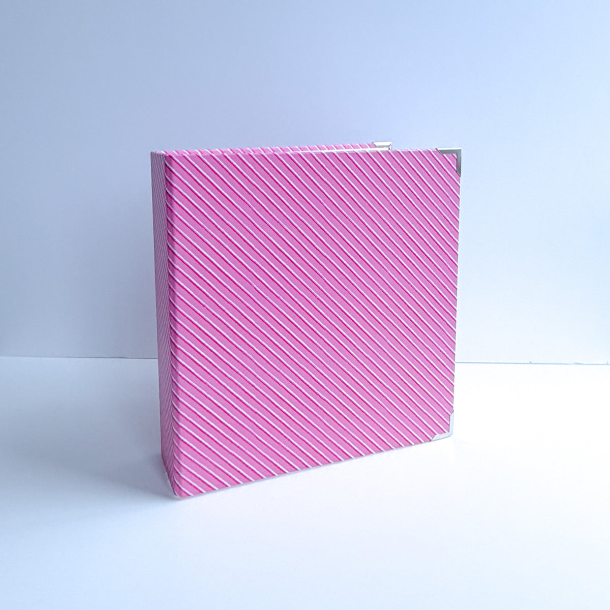 Chipboard album 6x8 Wide Spine Cherry Stripes