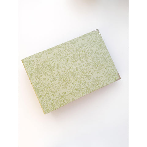 Chipboard album 8x6 Wide Spine Sage Flowers