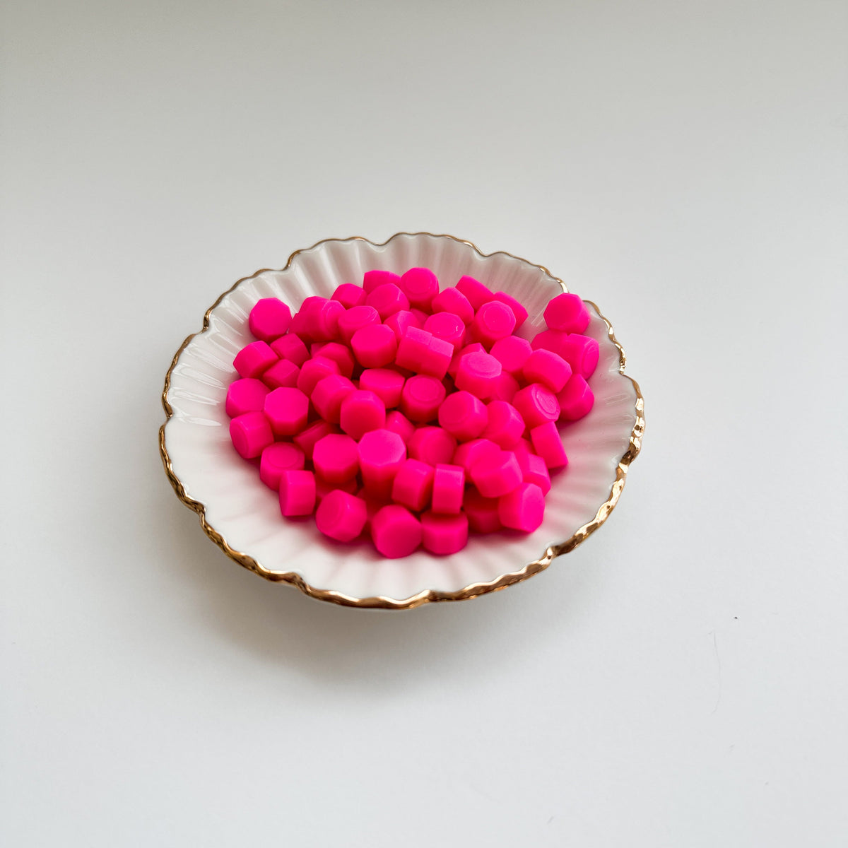 Wax Beads Bright Peony - Opaque